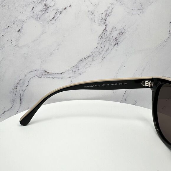 New CHANEL Sunglasses - Picture 8 of 16